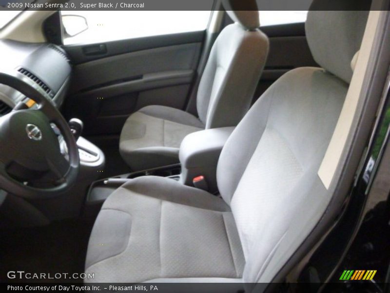 Super Black / Charcoal 2009 Nissan Sentra 2.0