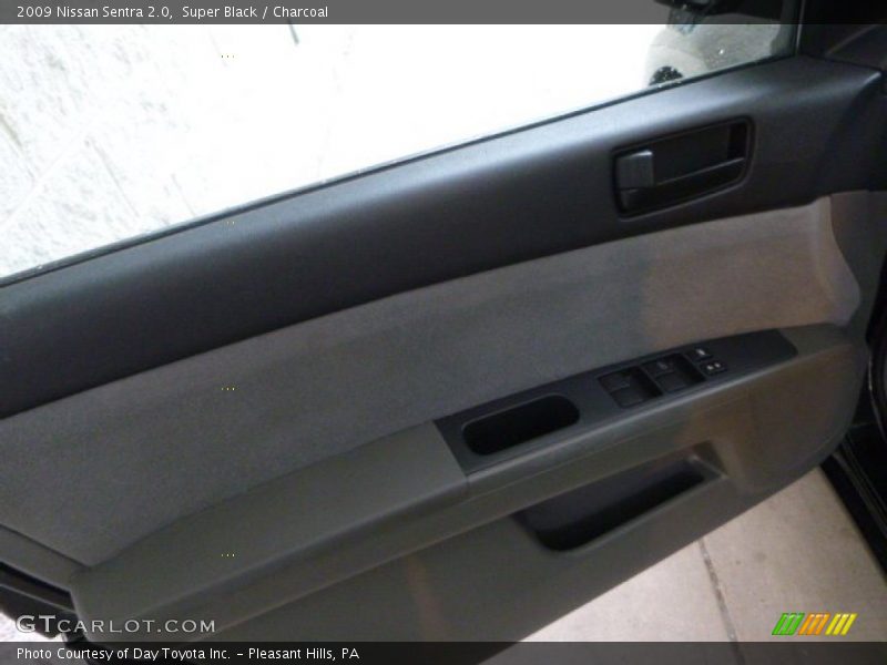 Super Black / Charcoal 2009 Nissan Sentra 2.0