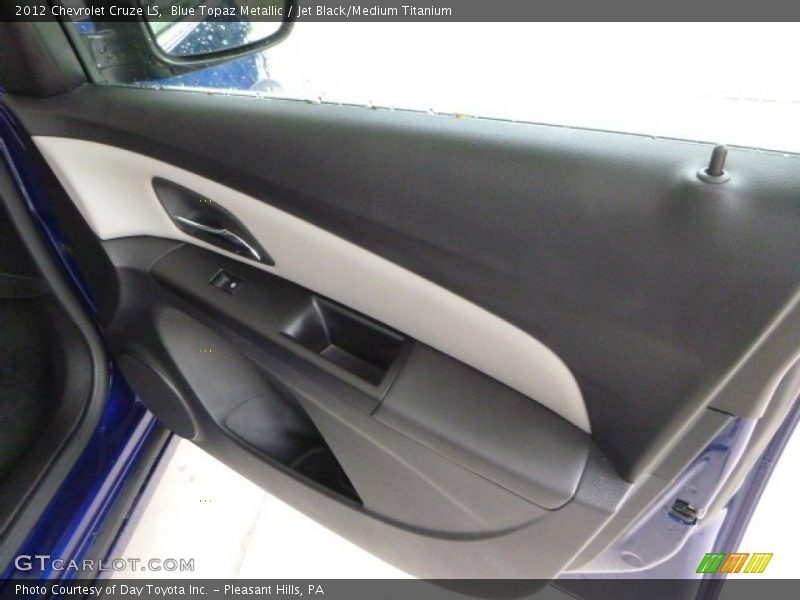 Blue Topaz Metallic / Jet Black/Medium Titanium 2012 Chevrolet Cruze LS