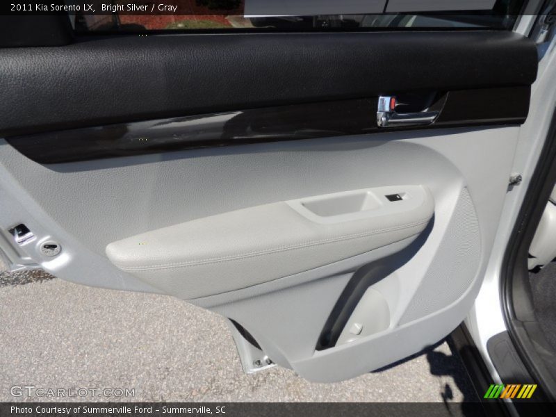 Bright Silver / Gray 2011 Kia Sorento LX