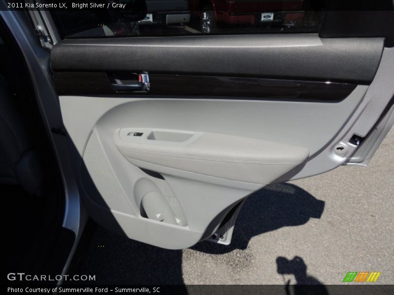 Bright Silver / Gray 2011 Kia Sorento LX