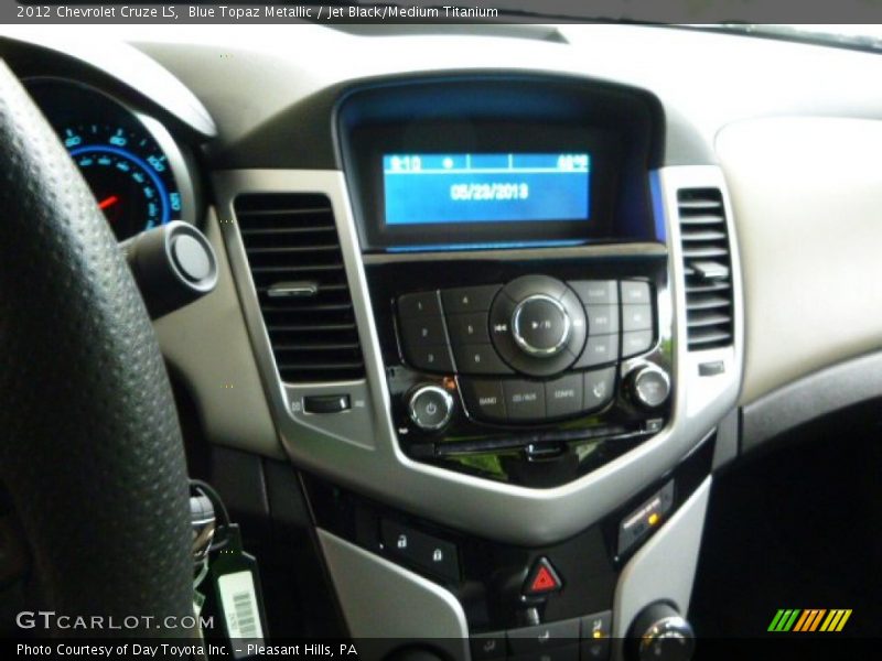 Blue Topaz Metallic / Jet Black/Medium Titanium 2012 Chevrolet Cruze LS
