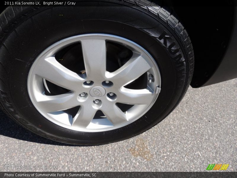 Bright Silver / Gray 2011 Kia Sorento LX