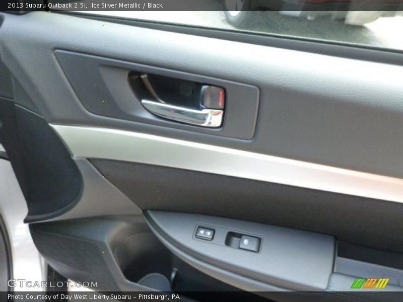 Ice Silver Metallic / Black 2013 Subaru Outback 2.5i