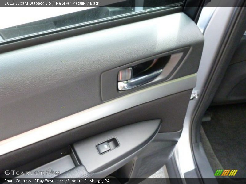 Ice Silver Metallic / Black 2013 Subaru Outback 2.5i