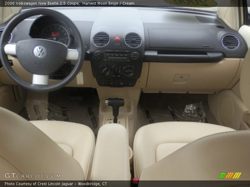 Harvest Moon Beige / Cream 2006 Volkswagen New Beetle 2.5 Coupe