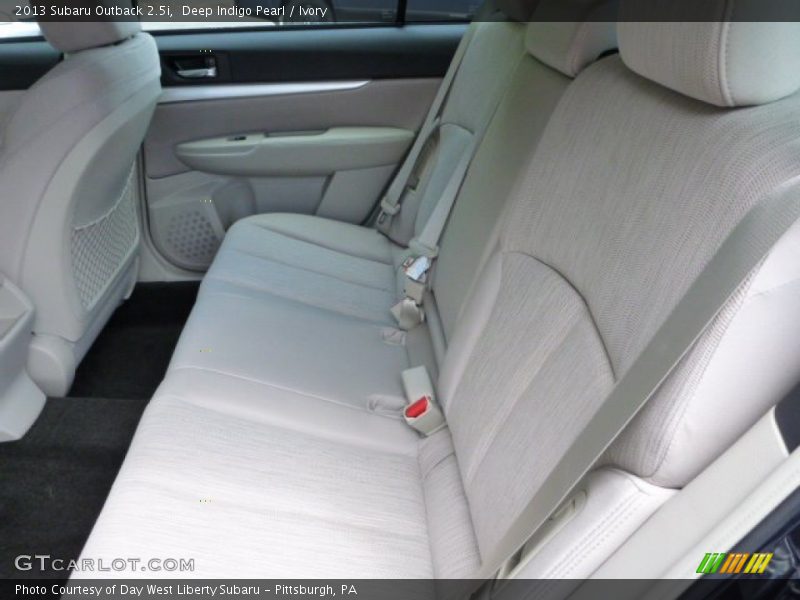 Deep Indigo Pearl / Ivory 2013 Subaru Outback 2.5i