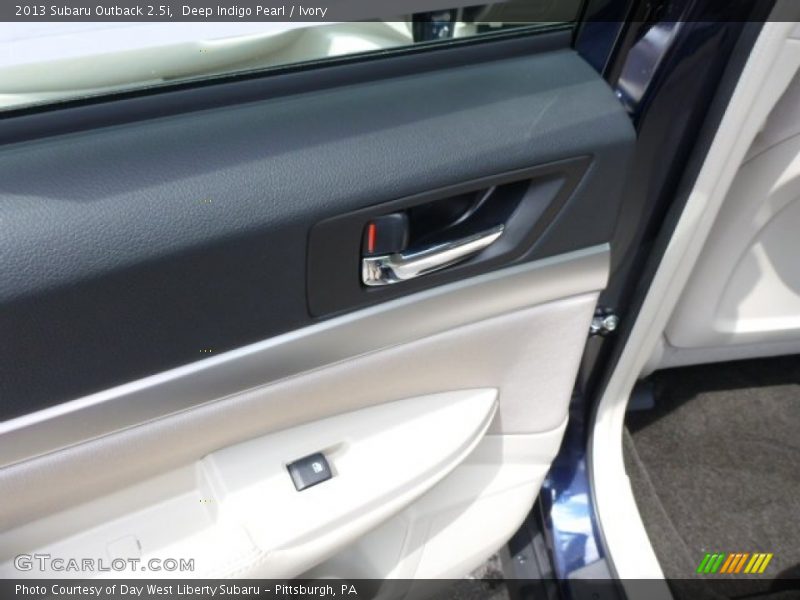 Deep Indigo Pearl / Ivory 2013 Subaru Outback 2.5i
