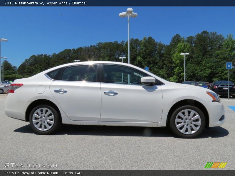 Aspen White / Charcoal 2013 Nissan Sentra SV