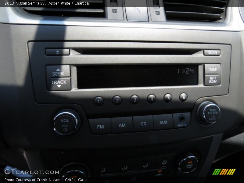 Aspen White / Charcoal 2013 Nissan Sentra SV
