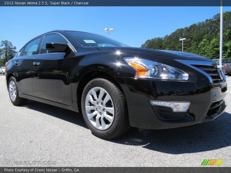 Super Black / Charcoal 2013 Nissan Altima 2.5 S