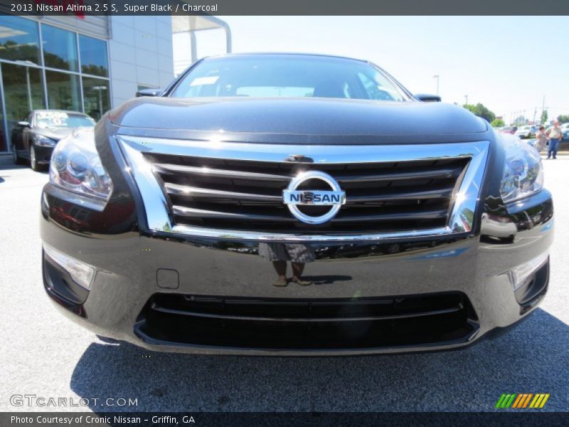 Super Black / Charcoal 2013 Nissan Altima 2.5 S