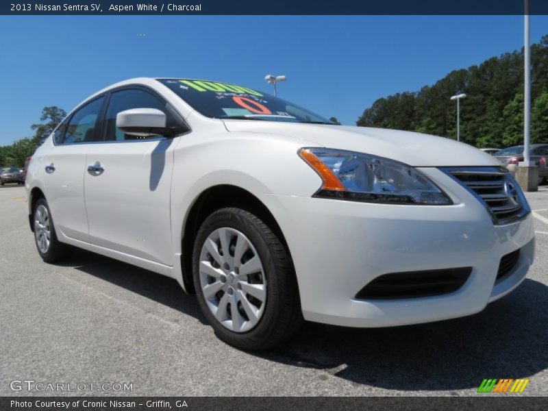 Aspen White / Charcoal 2013 Nissan Sentra SV