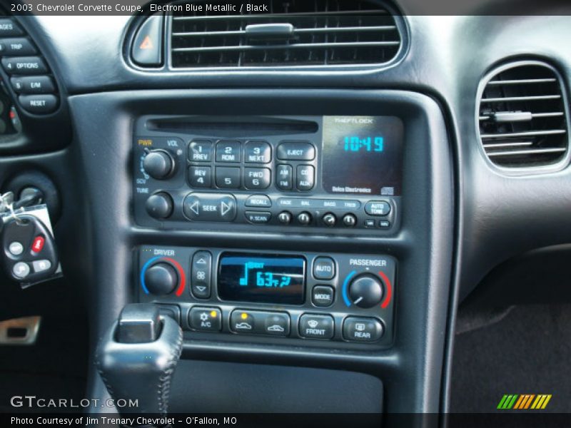 Controls of 2003 Corvette Coupe