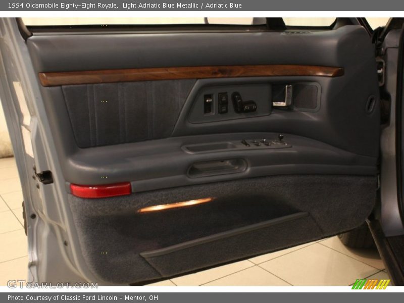 Light Adriatic Blue Metallic / Adriatic Blue 1994 Oldsmobile Eighty-Eight Royale