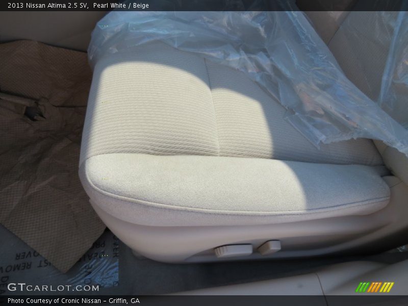 Pearl White / Beige 2013 Nissan Altima 2.5 SV