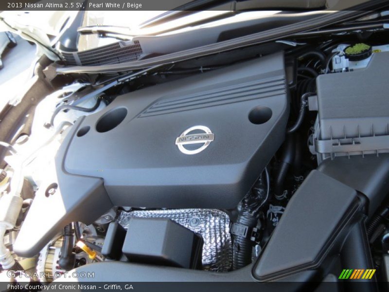 Pearl White / Beige 2013 Nissan Altima 2.5 SV
