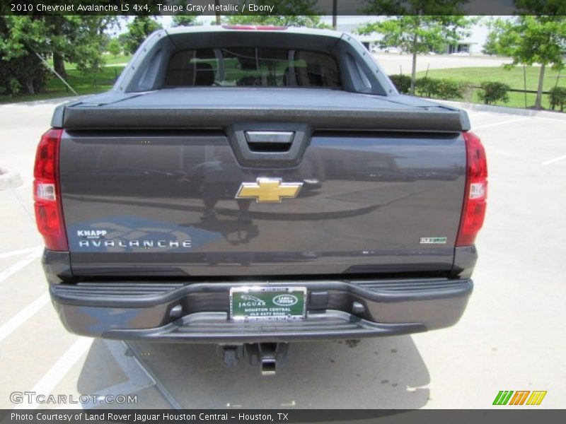 Taupe Gray Metallic / Ebony 2010 Chevrolet Avalanche LS 4x4