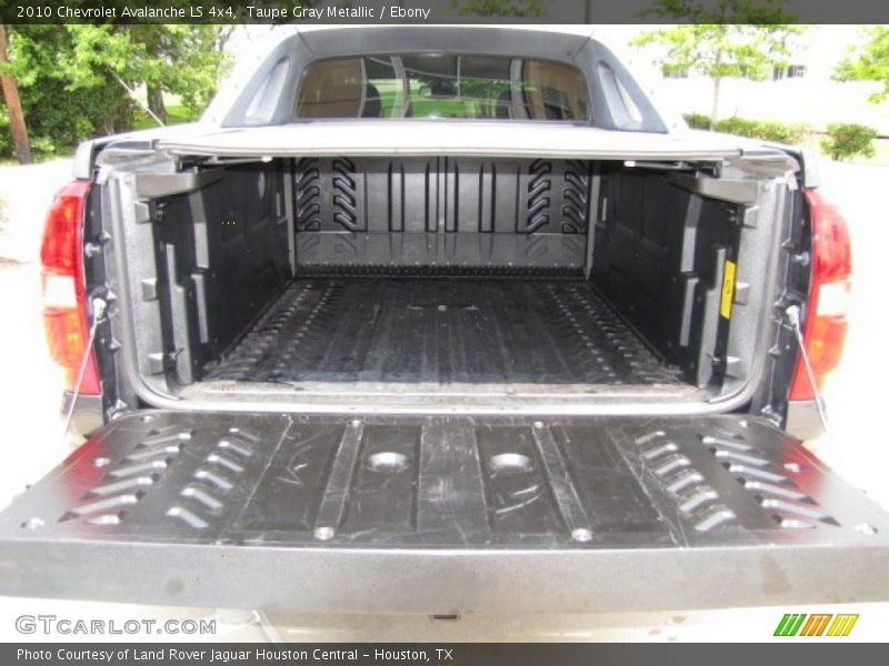 Taupe Gray Metallic / Ebony 2010 Chevrolet Avalanche LS 4x4