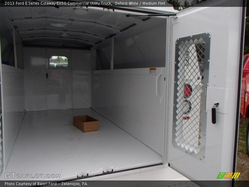 Oxford White / Medium Flint 2013 Ford E Series Cutaway E350 Commercial Utility Truck