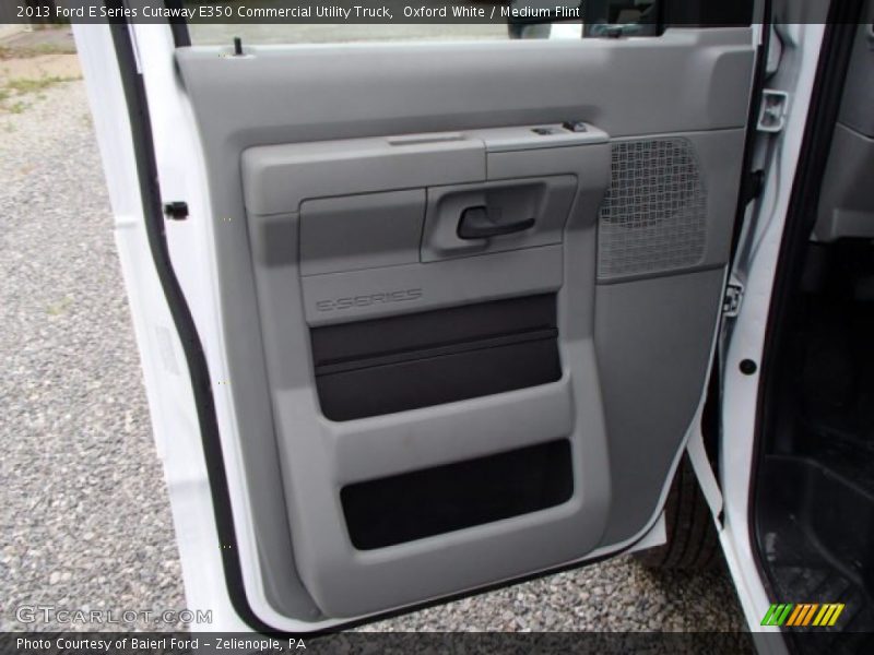 Oxford White / Medium Flint 2013 Ford E Series Cutaway E350 Commercial Utility Truck