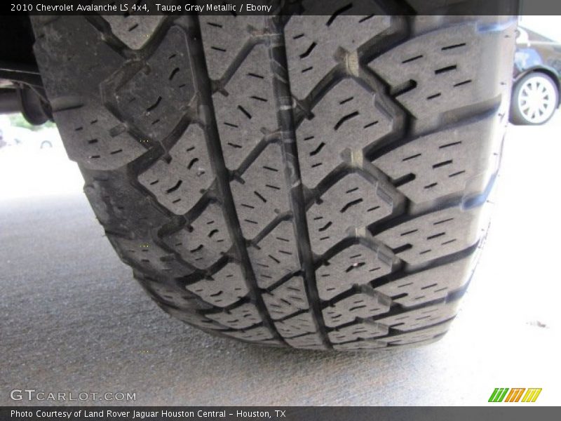 Taupe Gray Metallic / Ebony 2010 Chevrolet Avalanche LS 4x4
