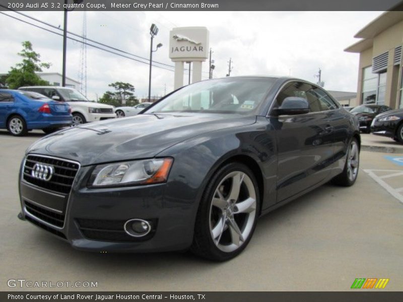Front 3/4 View of 2009 A5 3.2 quattro Coupe