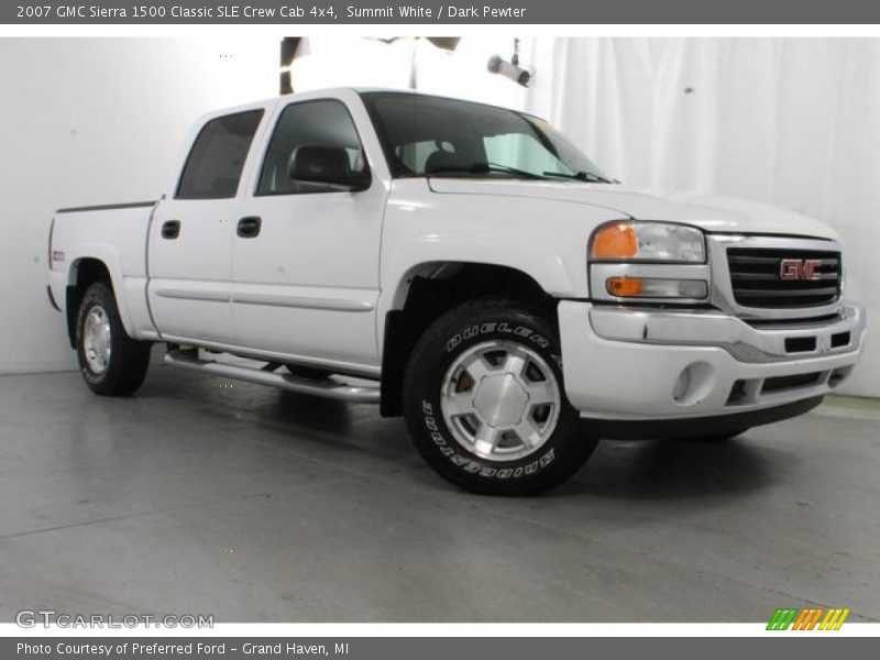 Summit White / Dark Pewter 2007 GMC Sierra 1500 Classic SLE Crew Cab 4x4