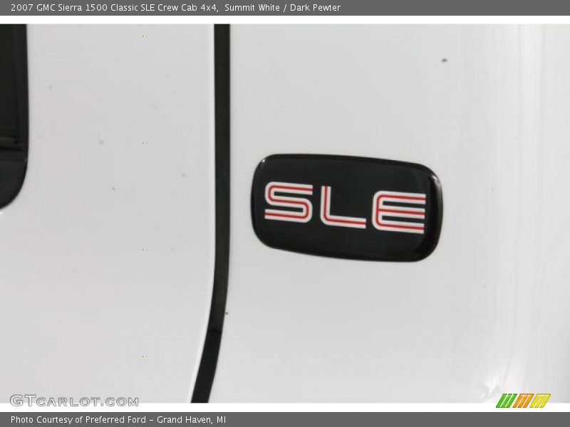 Summit White / Dark Pewter 2007 GMC Sierra 1500 Classic SLE Crew Cab 4x4