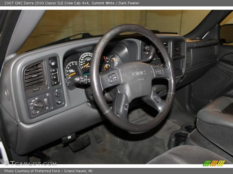 Summit White / Dark Pewter 2007 GMC Sierra 1500 Classic SLE Crew Cab 4x4