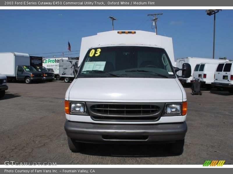 Oxford White / Medium Flint 2003 Ford E Series Cutaway E450 Commercial Utility Truck