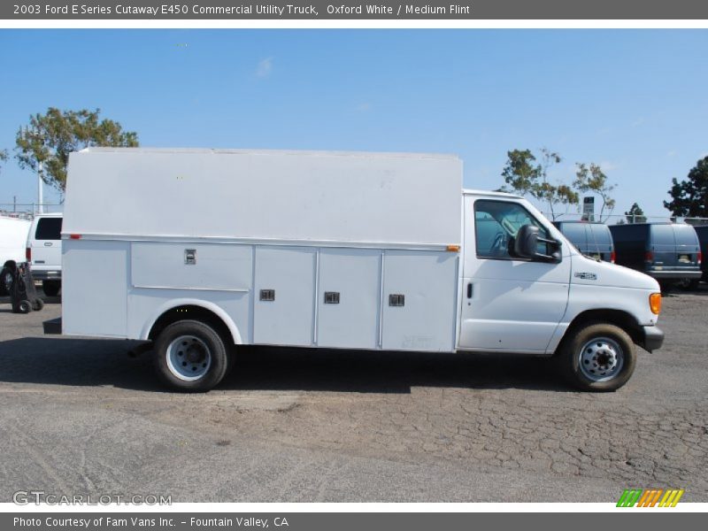 Oxford White / Medium Flint 2003 Ford E Series Cutaway E450 Commercial Utility Truck