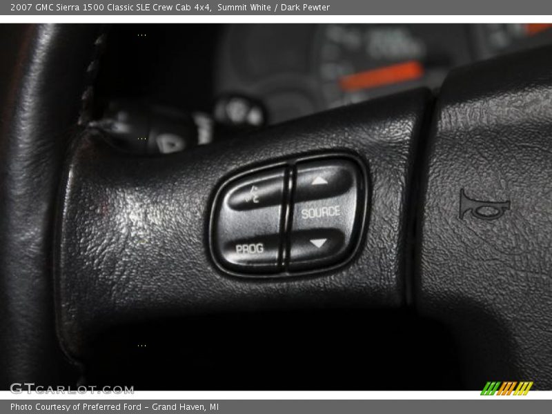 Summit White / Dark Pewter 2007 GMC Sierra 1500 Classic SLE Crew Cab 4x4