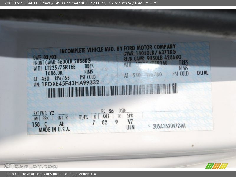 Oxford White / Medium Flint 2003 Ford E Series Cutaway E450 Commercial Utility Truck