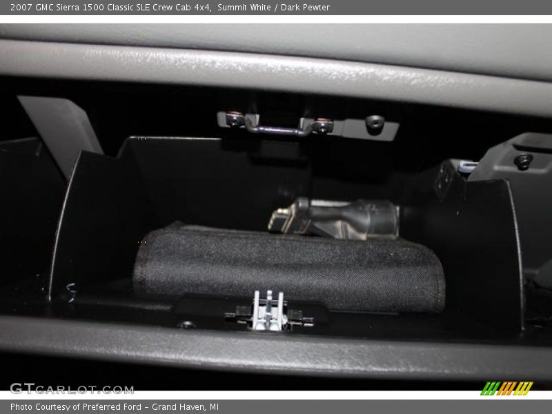 Summit White / Dark Pewter 2007 GMC Sierra 1500 Classic SLE Crew Cab 4x4