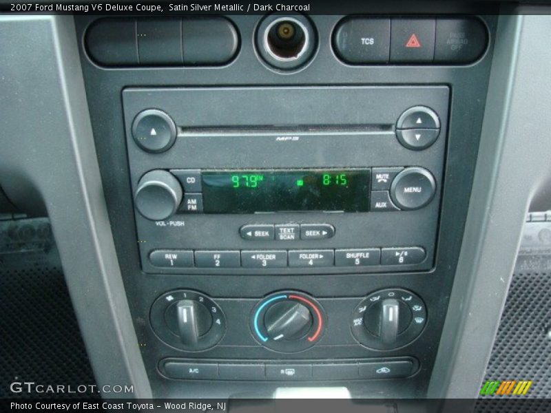 Satin Silver Metallic / Dark Charcoal 2007 Ford Mustang V6 Deluxe Coupe