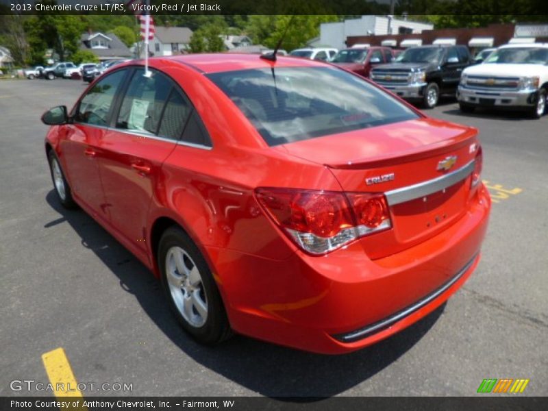 Victory Red / Jet Black 2013 Chevrolet Cruze LT/RS