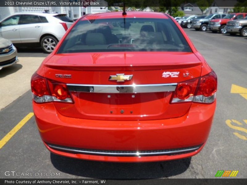 Victory Red / Jet Black 2013 Chevrolet Cruze LT/RS