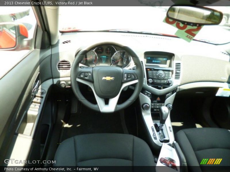 Victory Red / Jet Black 2013 Chevrolet Cruze LT/RS
