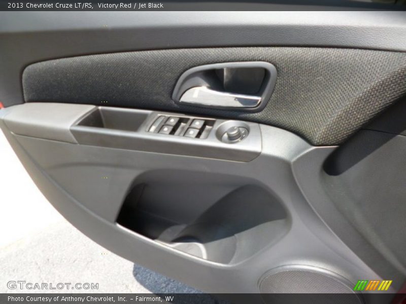 Victory Red / Jet Black 2013 Chevrolet Cruze LT/RS