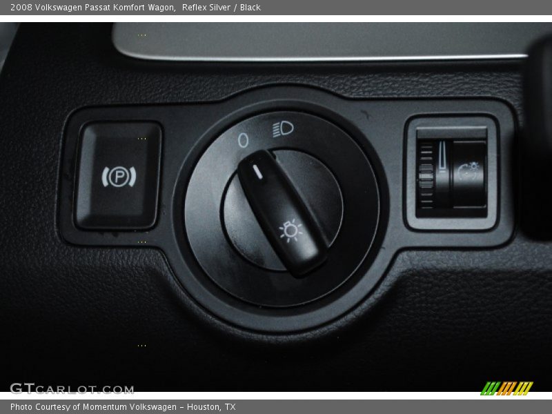 Reflex Silver / Black 2008 Volkswagen Passat Komfort Wagon