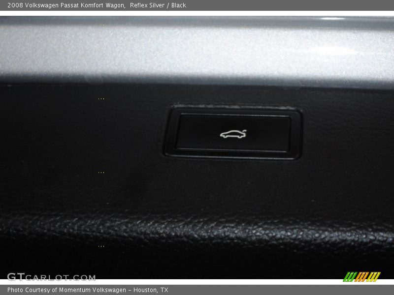 Reflex Silver / Black 2008 Volkswagen Passat Komfort Wagon
