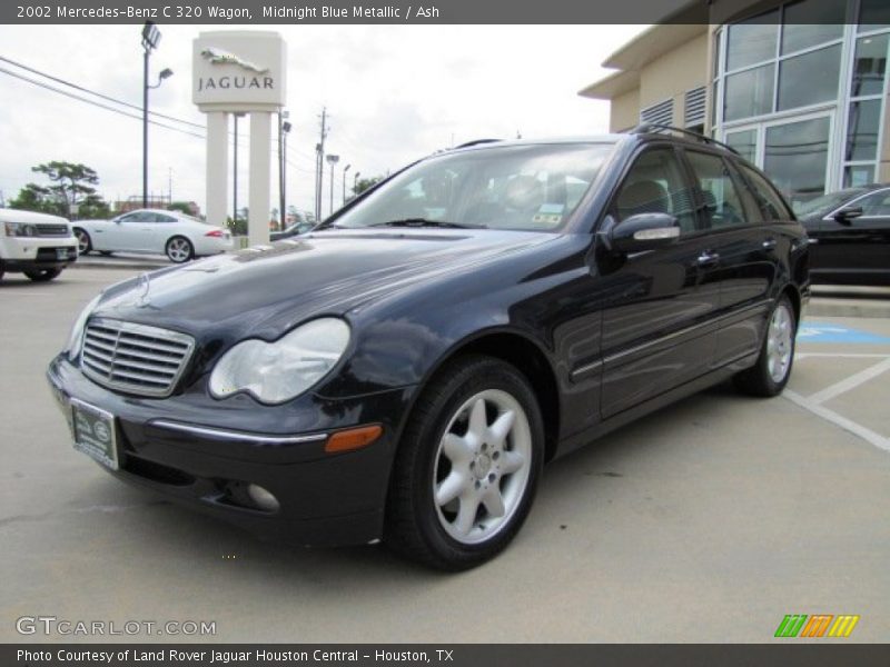 Front 3/4 View of 2002 C 320 Wagon