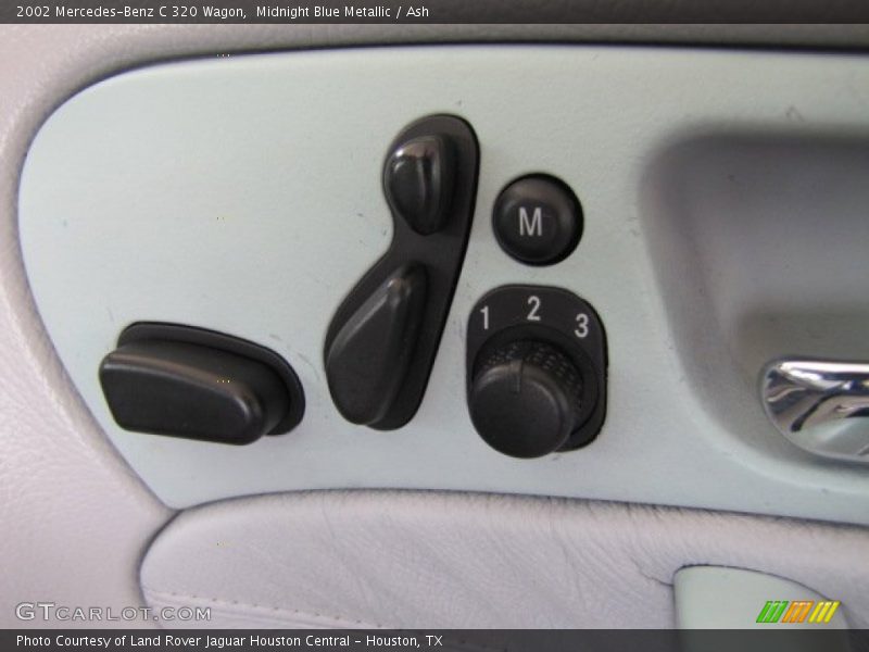 Controls of 2002 C 320 Wagon