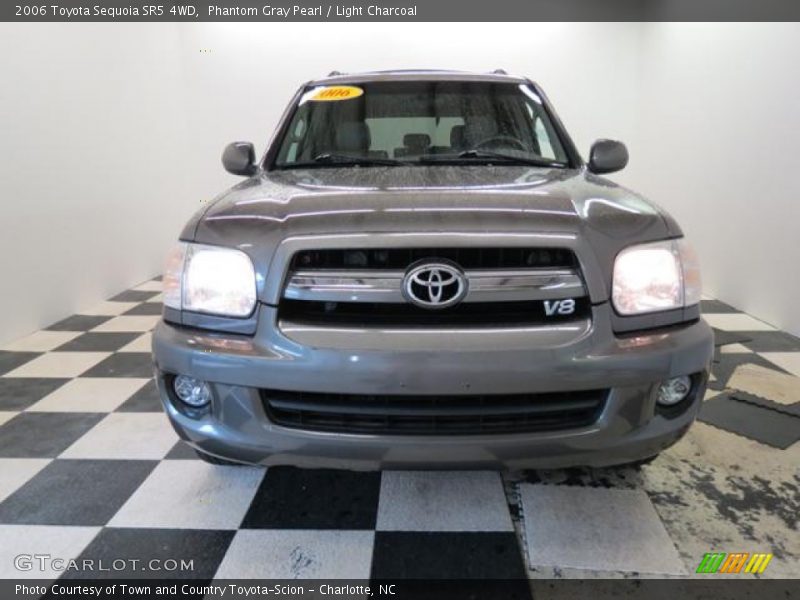 Phantom Gray Pearl / Light Charcoal 2006 Toyota Sequoia SR5 4WD