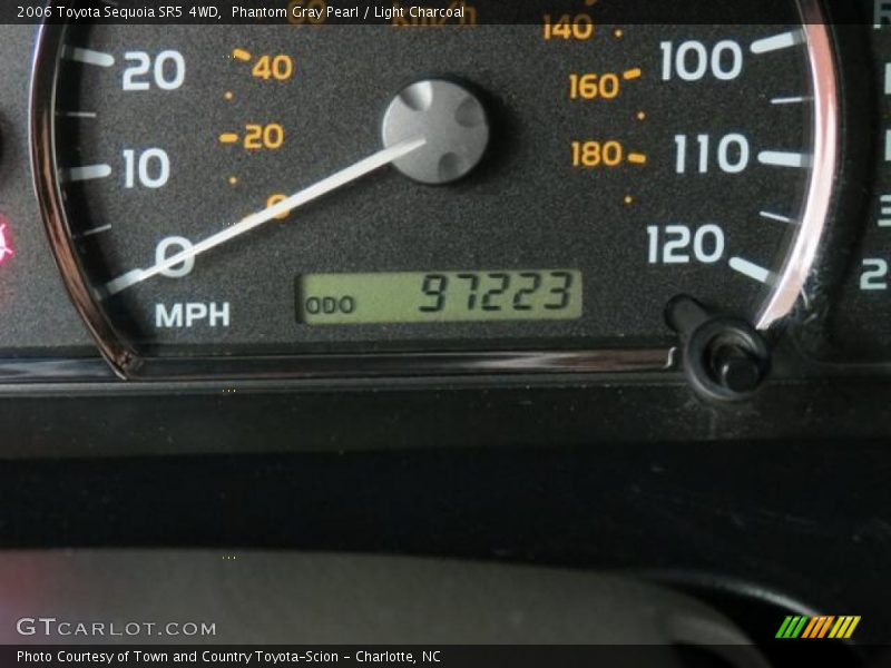 Phantom Gray Pearl / Light Charcoal 2006 Toyota Sequoia SR5 4WD