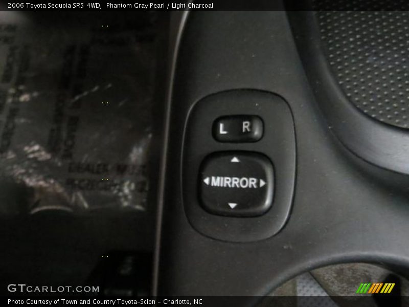 Phantom Gray Pearl / Light Charcoal 2006 Toyota Sequoia SR5 4WD
