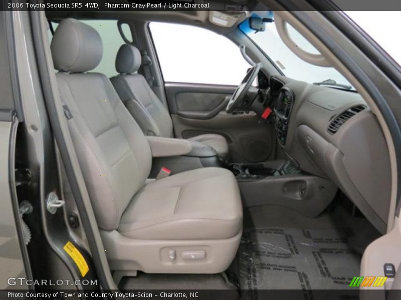 Phantom Gray Pearl / Light Charcoal 2006 Toyota Sequoia SR5 4WD