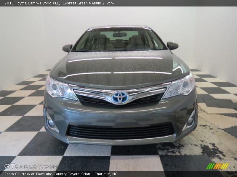 Cypress Green Metallic / Ivory 2013 Toyota Camry Hybrid XLE