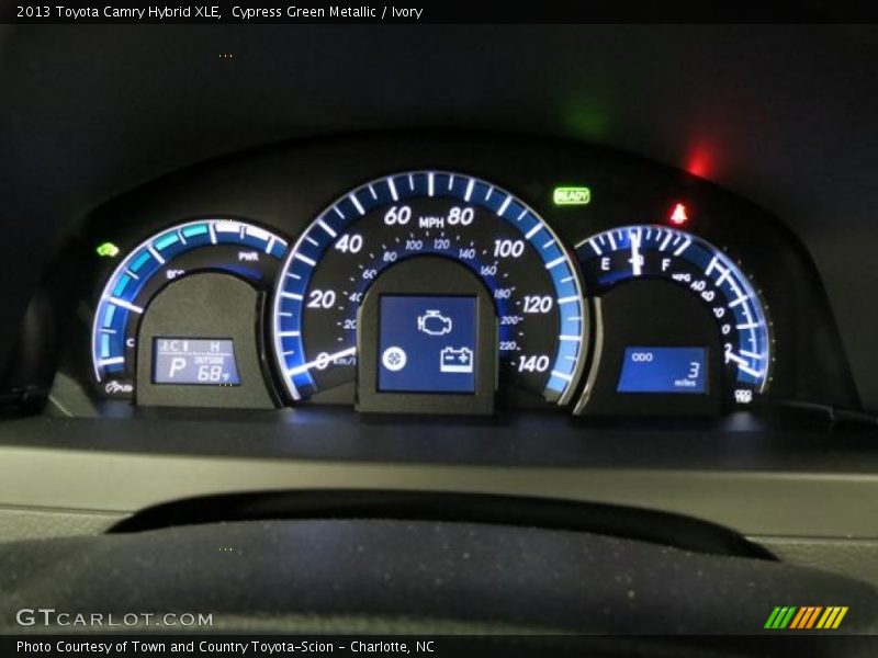 Cypress Green Metallic / Ivory 2013 Toyota Camry Hybrid XLE